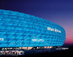 Allianz Arena, un stadion spectaculos - Allianz Arena - Slide 3 din 3