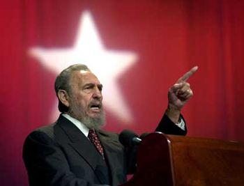 https://upload.wikimedia.org/wikipedia/ro/thumb/5/5e/Fidel_castro.jpg/350px-Fidel_castro.jpg