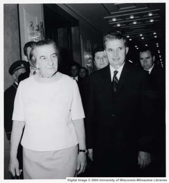 Nicolae Ceausescu Golda