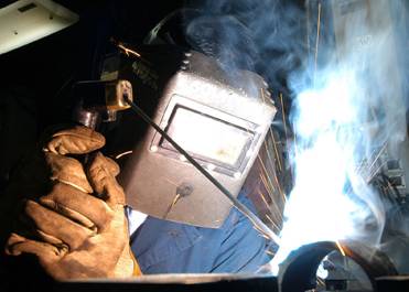 File:SMAW.welding.navy.ncs.jpg