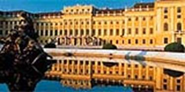 https://www.infotravelromania.ro/foto%20mic/austria/obiective_turistice_viena/palatul_schoenbrunn.jpg